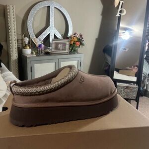 UGG Women's Brown Slippers
